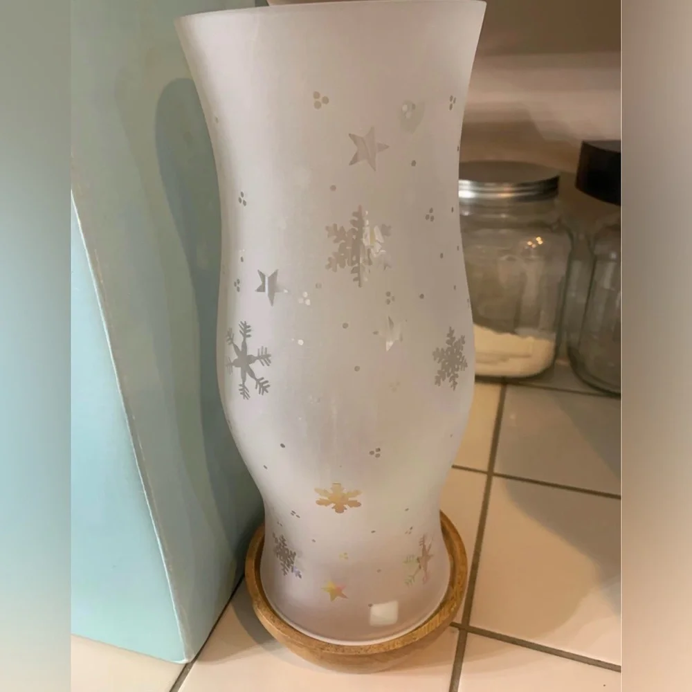 FINAL PRICE PartyLite Snowy Hurricane 12 inch Lamp